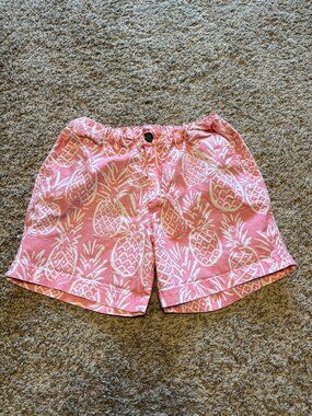 Chubbies 5.5" inseam pink pineapple shorts